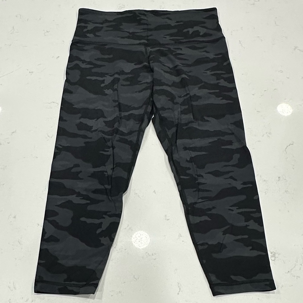 Athleta Elation 7/8 Camouflage Yoga Pants